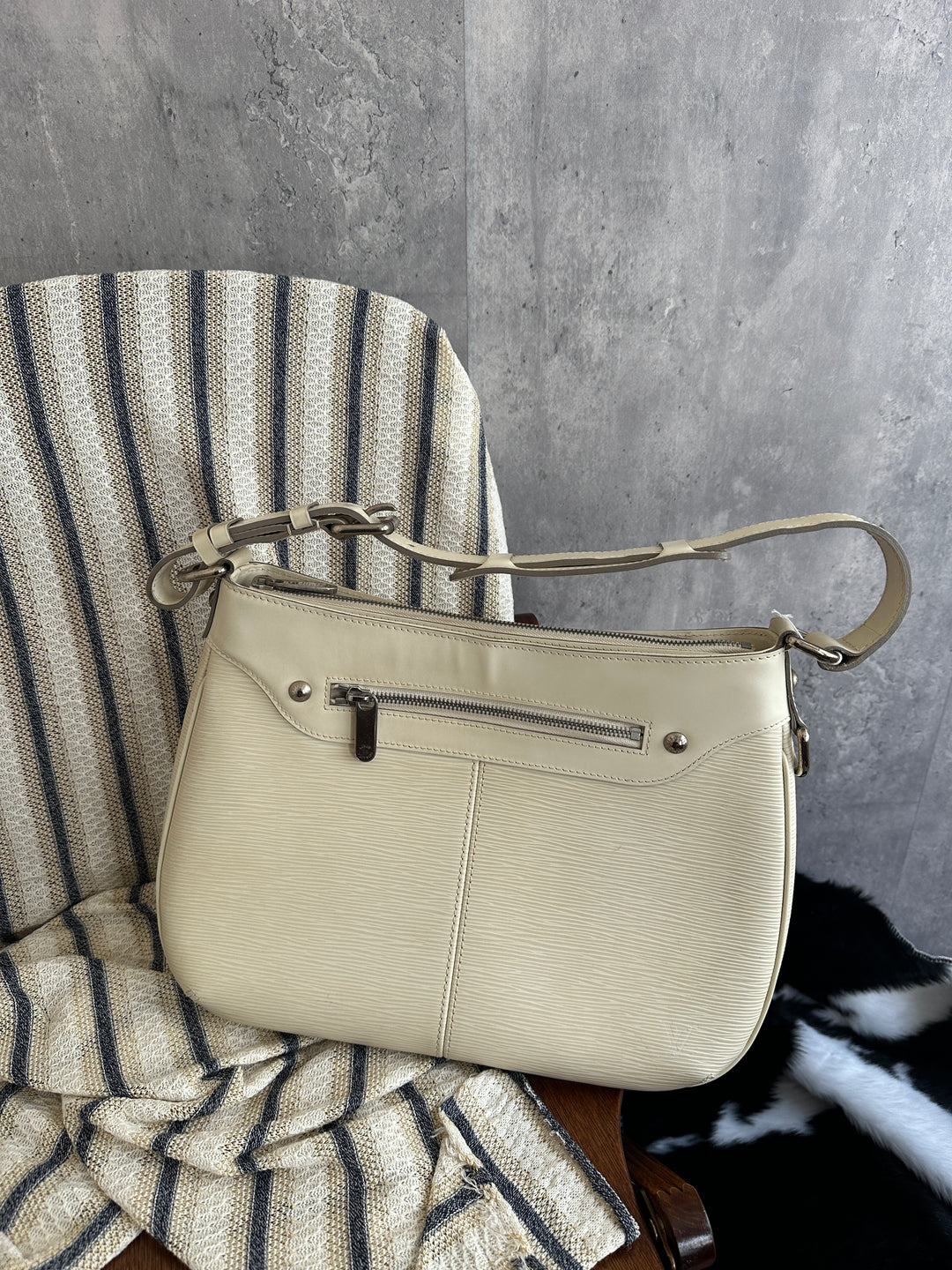 Louis Vuitton Cream Epi Leather Shoulder Bag