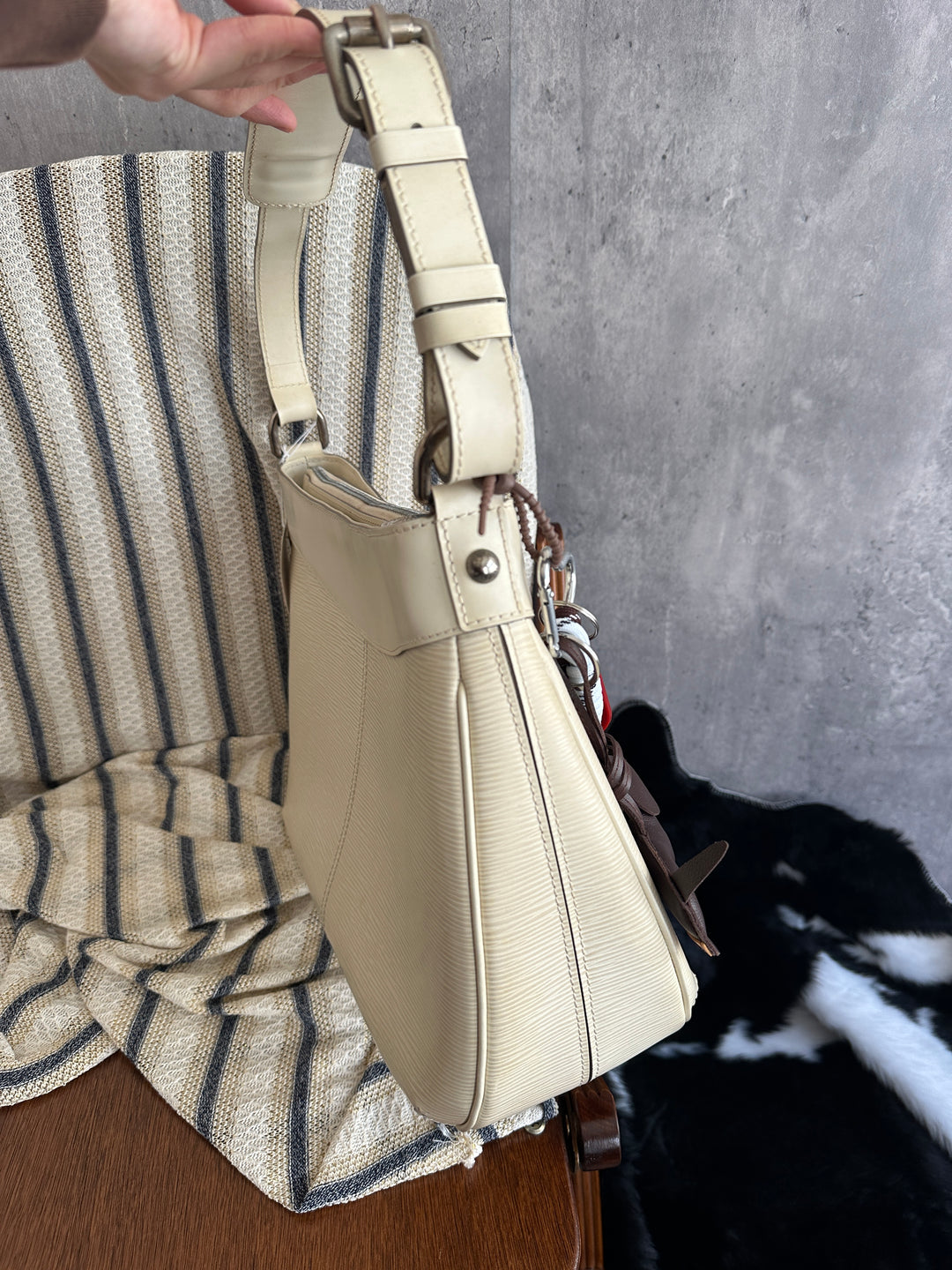 Louis Vuitton Cream Epi Leather Shoulder Bag