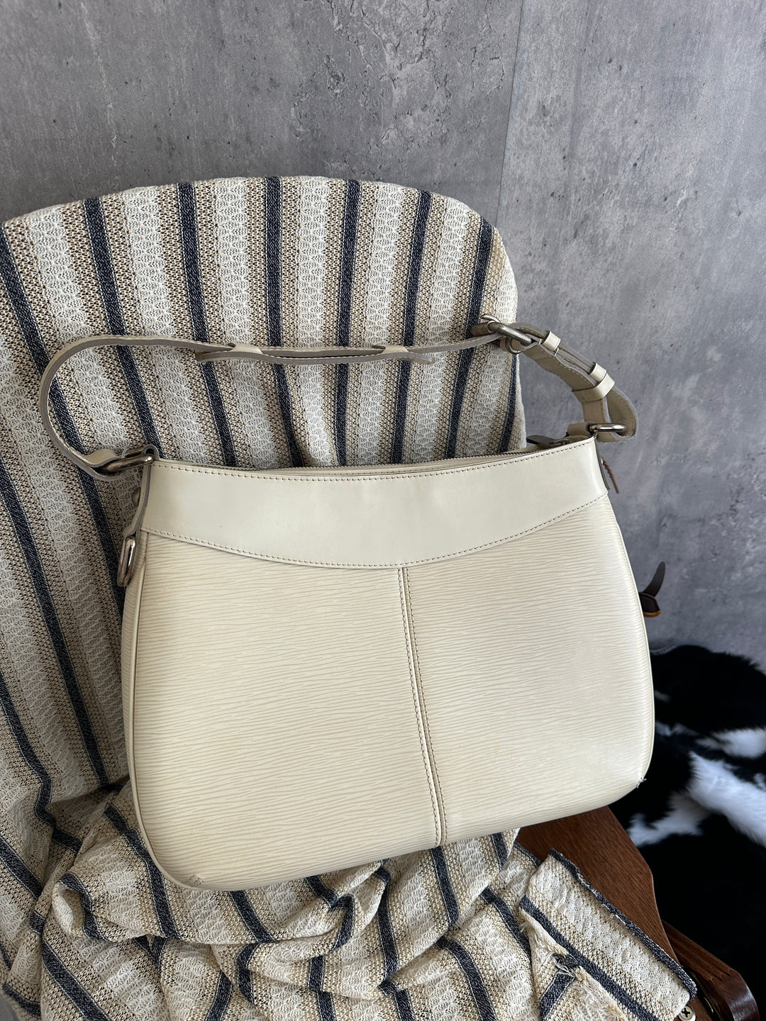 Louis Vuitton Cream Epi Leather Shoulder Bag