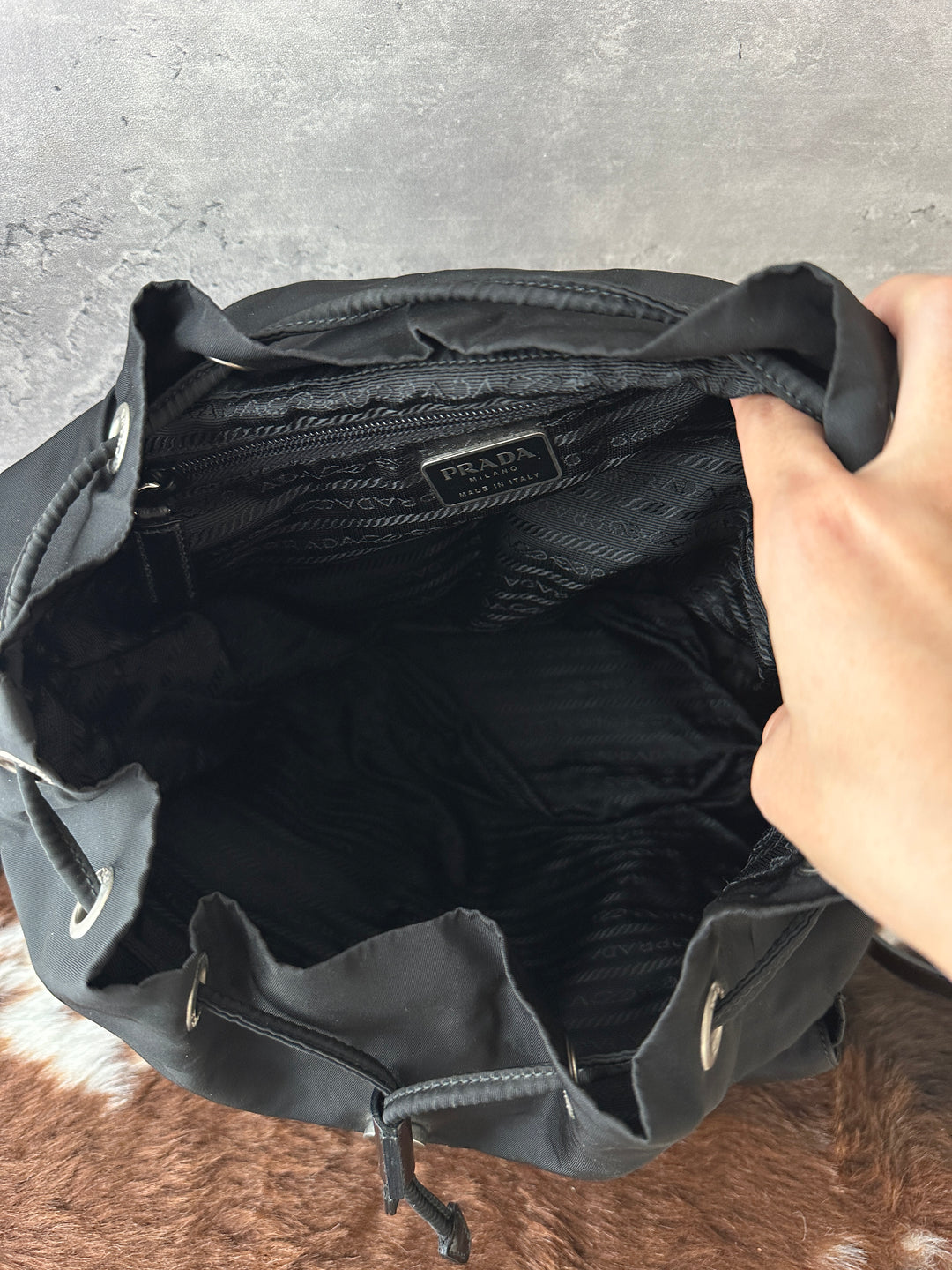 Prada Nylon Backpack 🖤✨｜Lightweight Nylon × Multi-Pocket Design × Spacious Everyday Capacity