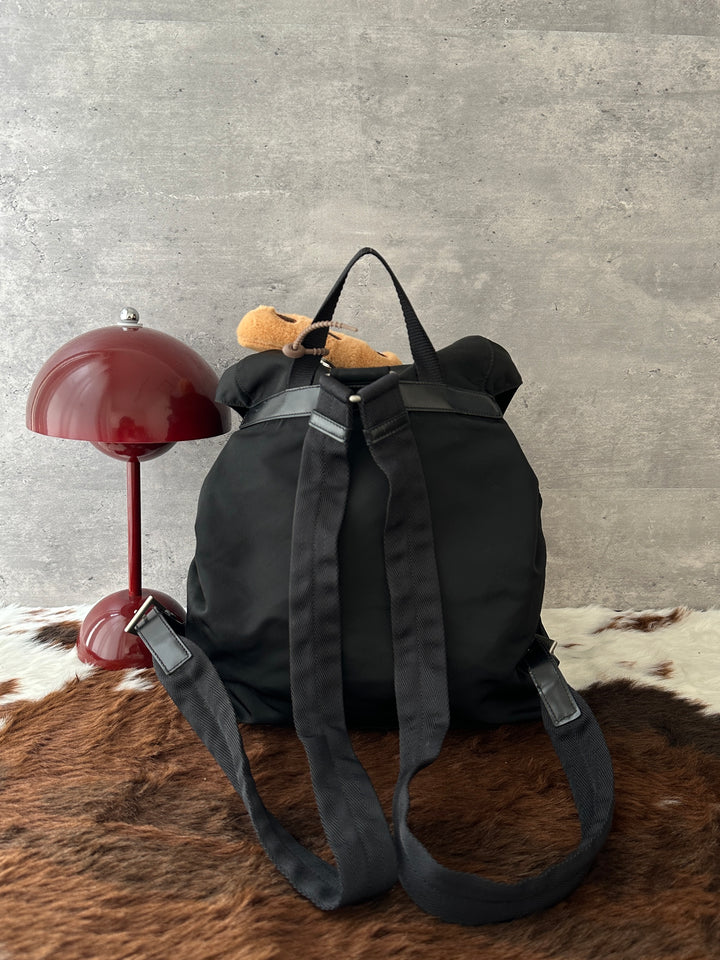 Prada Nylon Backpack 🖤✨｜Lightweight Nylon × Multi-Pocket Design × Spacious Everyday Capacity