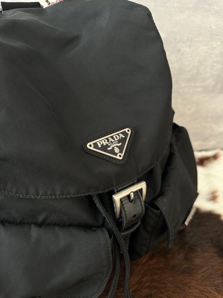 Prada Nylon Backpack 🖤✨｜Lightweight Nylon × Multi-Pocket Design × Spacious Everyday Capacity