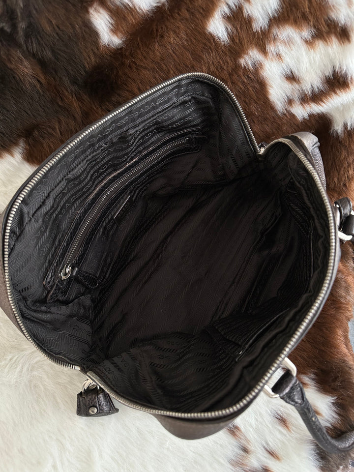 Prada Small Boston Bag 🤎🖤｜Gradient Leather Finish・Shoulder Carry・Spacious Design