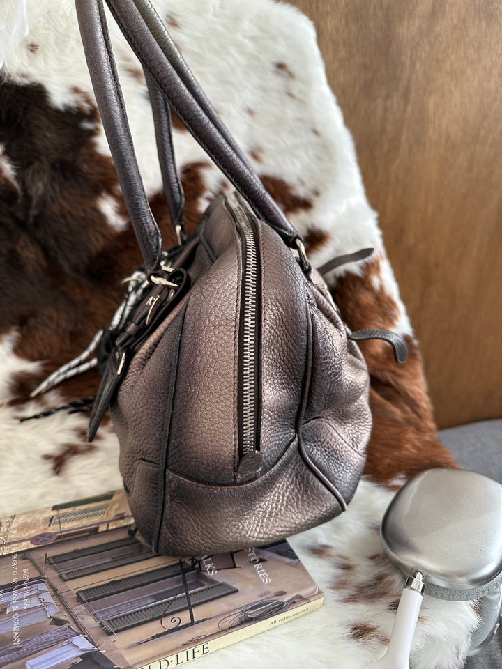 Prada Small Boston Bag 🤎🖤｜Gradient Leather Finish・Shoulder Carry・Spacious Design