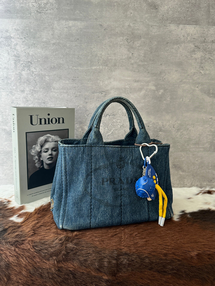 Prada Denim Tote 💙✨｜Structured Denim × Compact Proportions × Spacious Interior