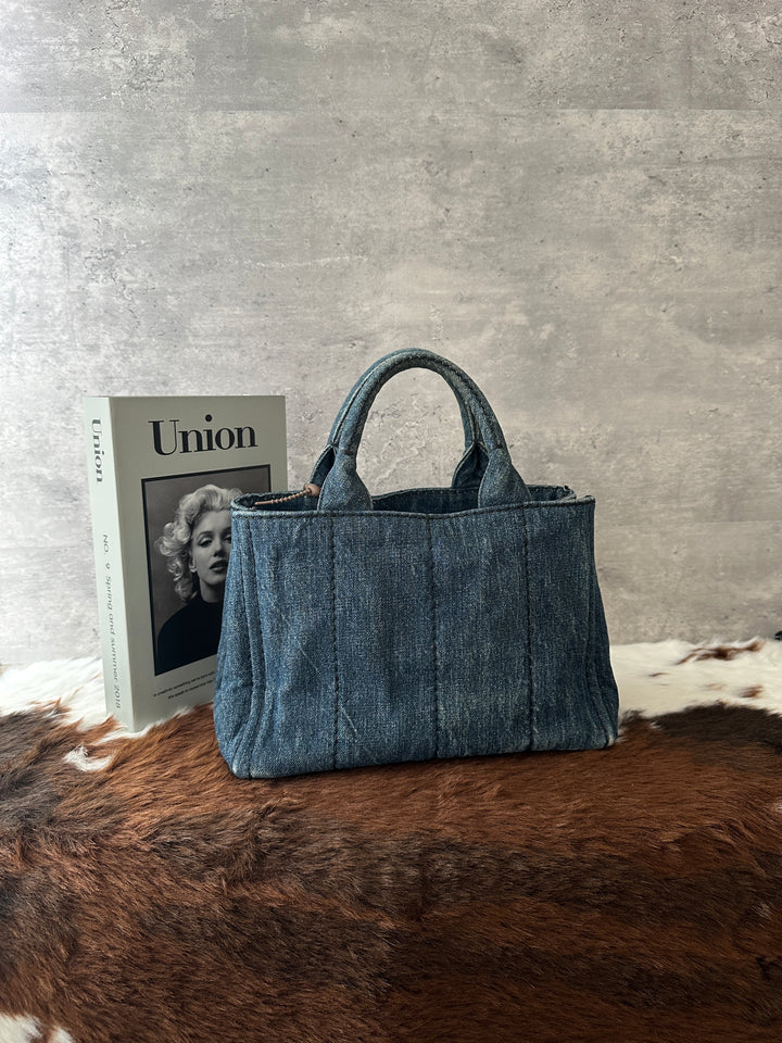 Prada Denim Tote 💙✨｜Structured Denim × Compact Proportions × Spacious Interior