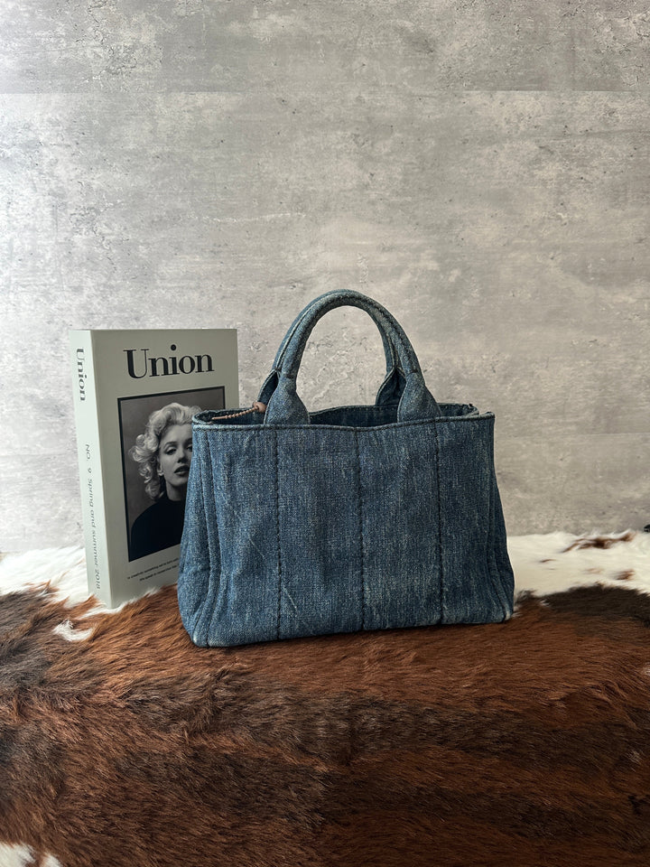 Prada Denim Tote 💙✨｜Structured Denim × Compact Proportions × Spacious Interior