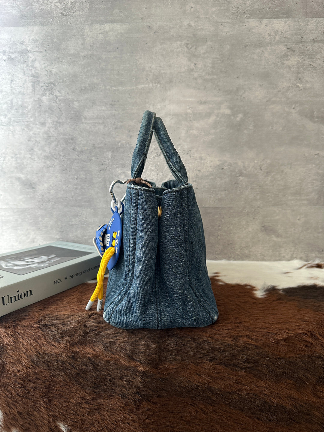 Prada Denim Tote 💙✨｜Structured Denim × Compact Proportions × Spacious Interior