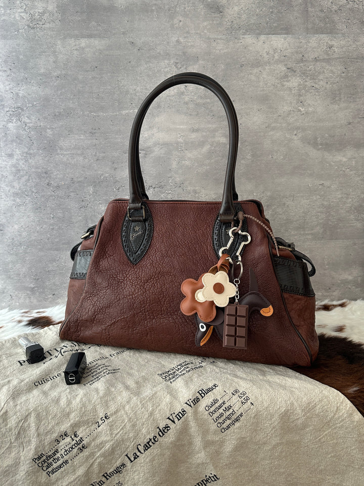 Fendi Textured Leather Tote 🤎✨｜Rich Brown Leather × Vintage FF Details × Spacious Everyday Design