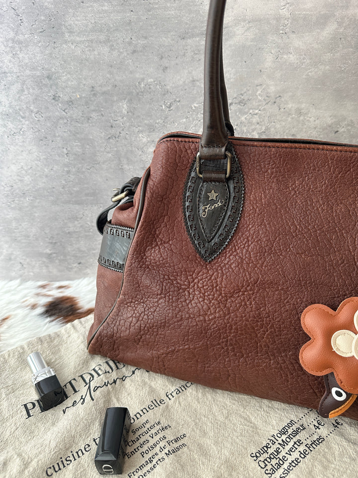 Fendi Textured Leather Tote 🤎✨｜Rich Brown Leather × Vintage FF Details × Spacious Everyday Design
