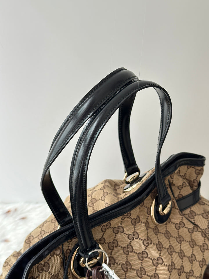 Gucci Monogram Tote Bag 🤎🖤｜Signature GG Canvas × Special Metal Details × Lightweight Daily Carry
