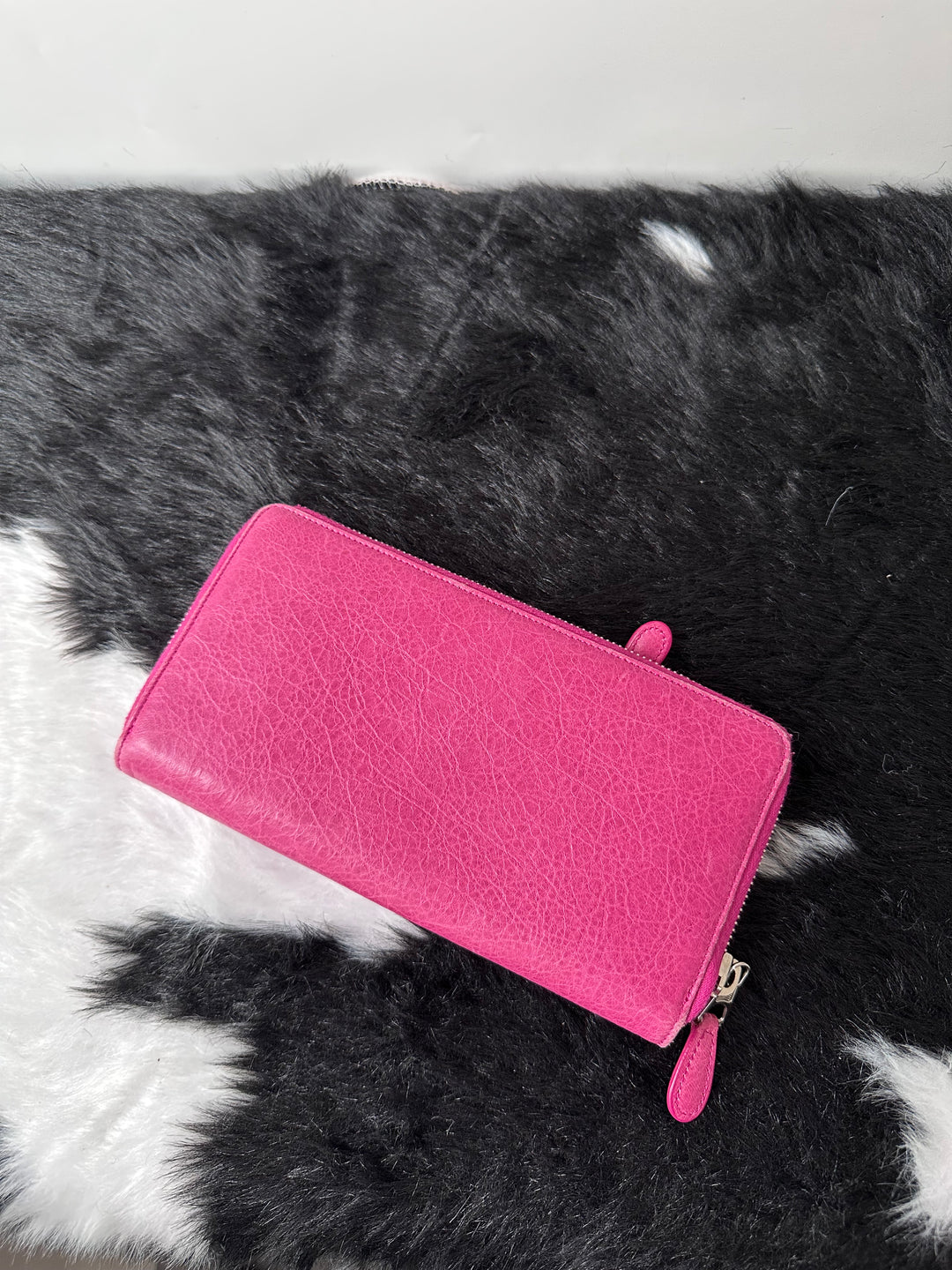 Balenciaga City Long Wallet 💖✨｜😍Iconic Motorcycle Design・Vibrant Pink・Everyday Essential