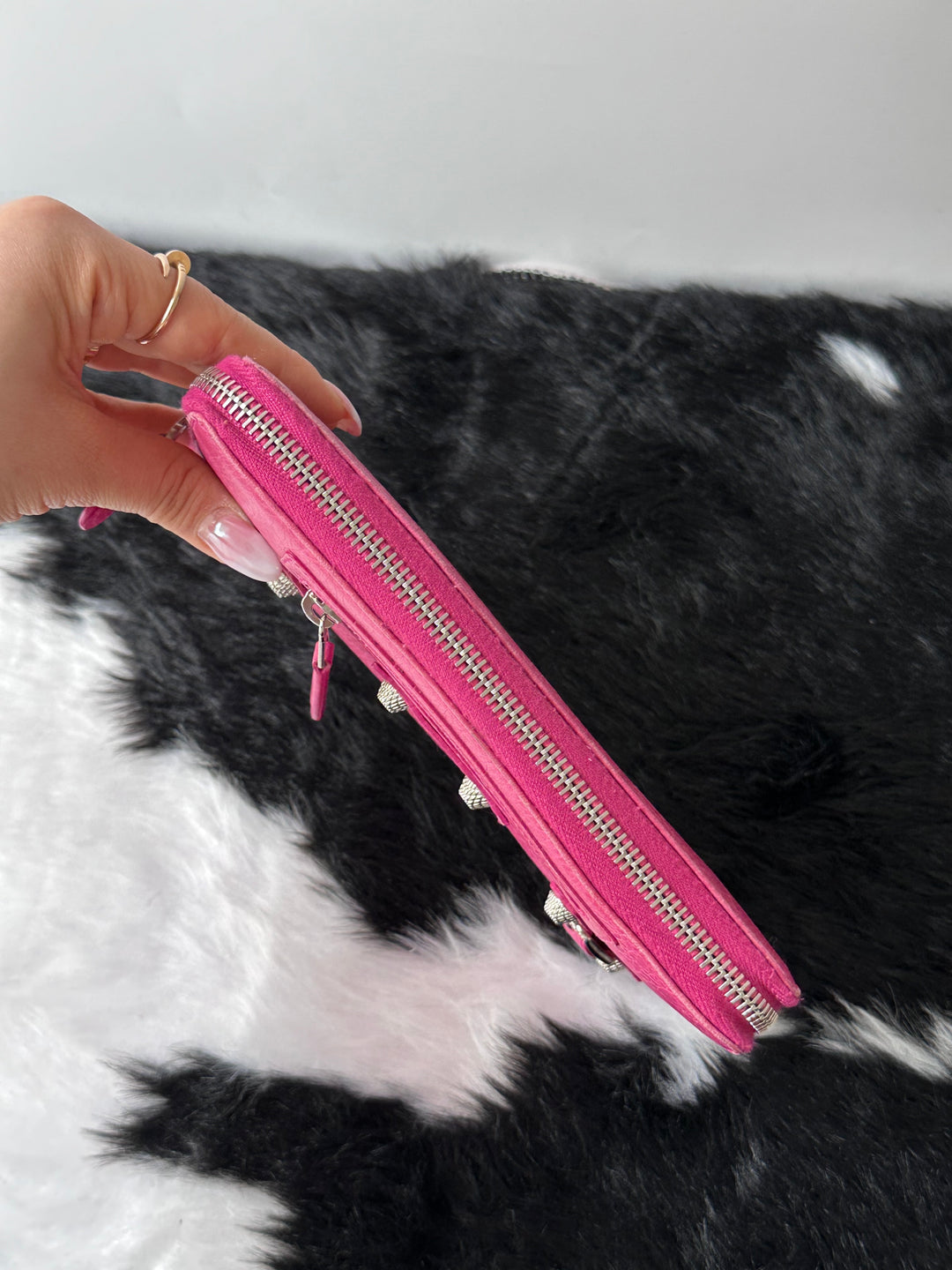 Balenciaga City Long Wallet 💖✨｜😍Iconic Motorcycle Design・Vibrant Pink・Everyday Essential