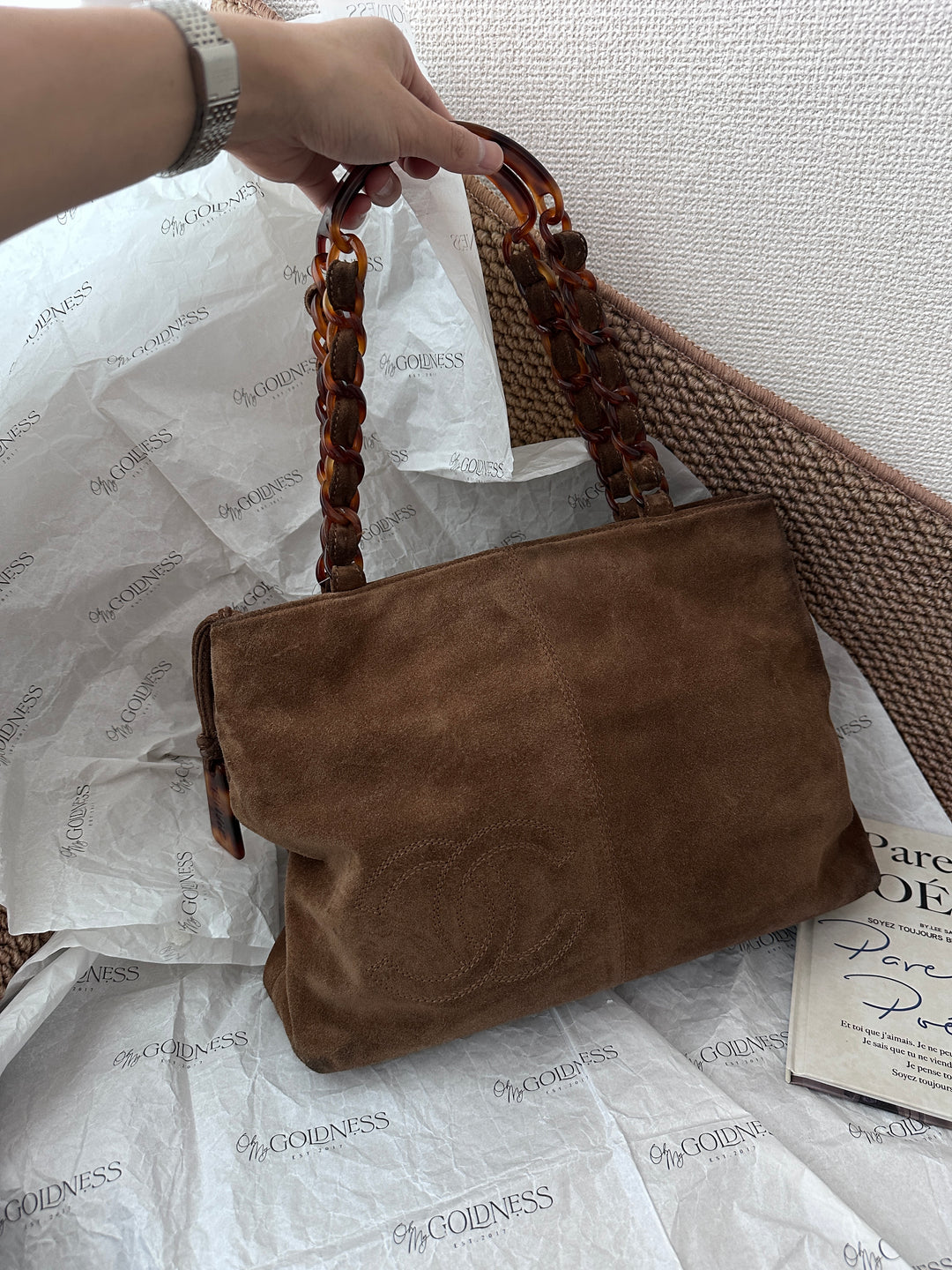 Chanel Suede “Teddy Bear” Tote — Brown with Tortoiseshell Chain Handles 🧸🤎 Vintage Atmosphere & Cozy Luxe