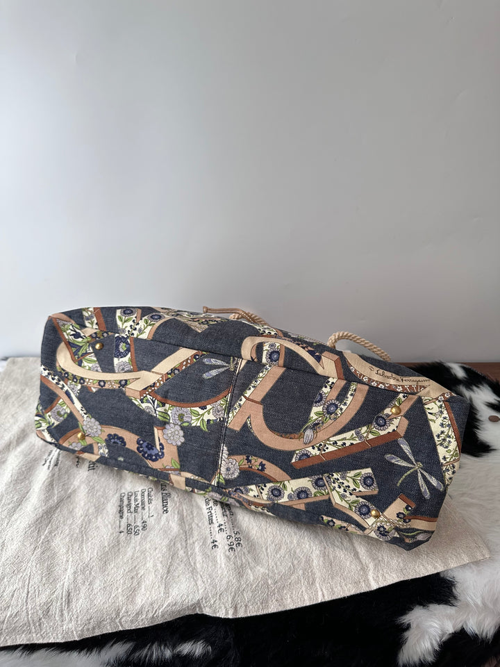 Ferragamo Denim Floral Tote Bag 💙✨｜Denim Patchwork・Floral Print・Large Capacity
