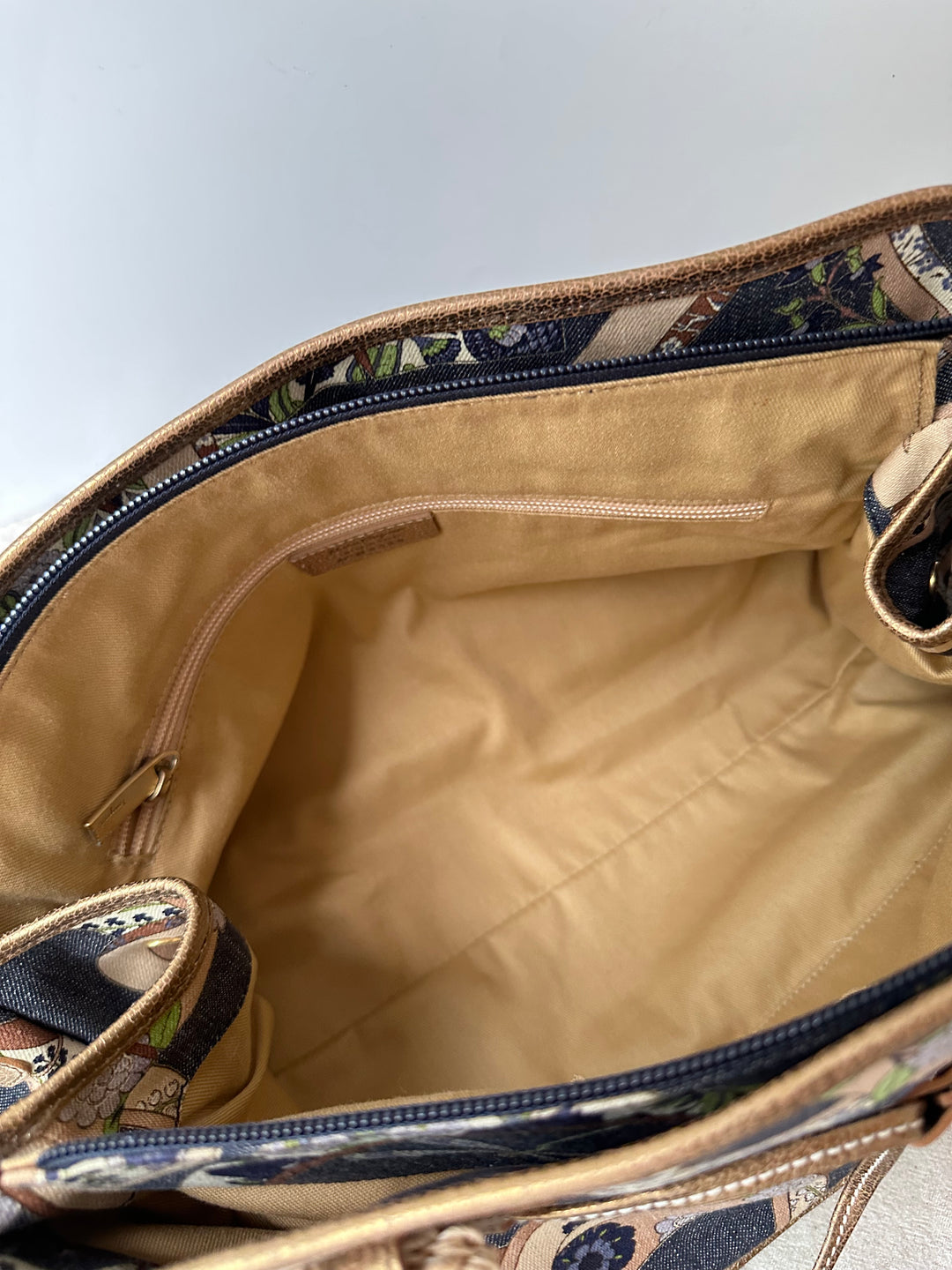 Ferragamo Denim Floral Tote Bag 💙✨｜Denim Patchwork・Floral Print・Large Capacity