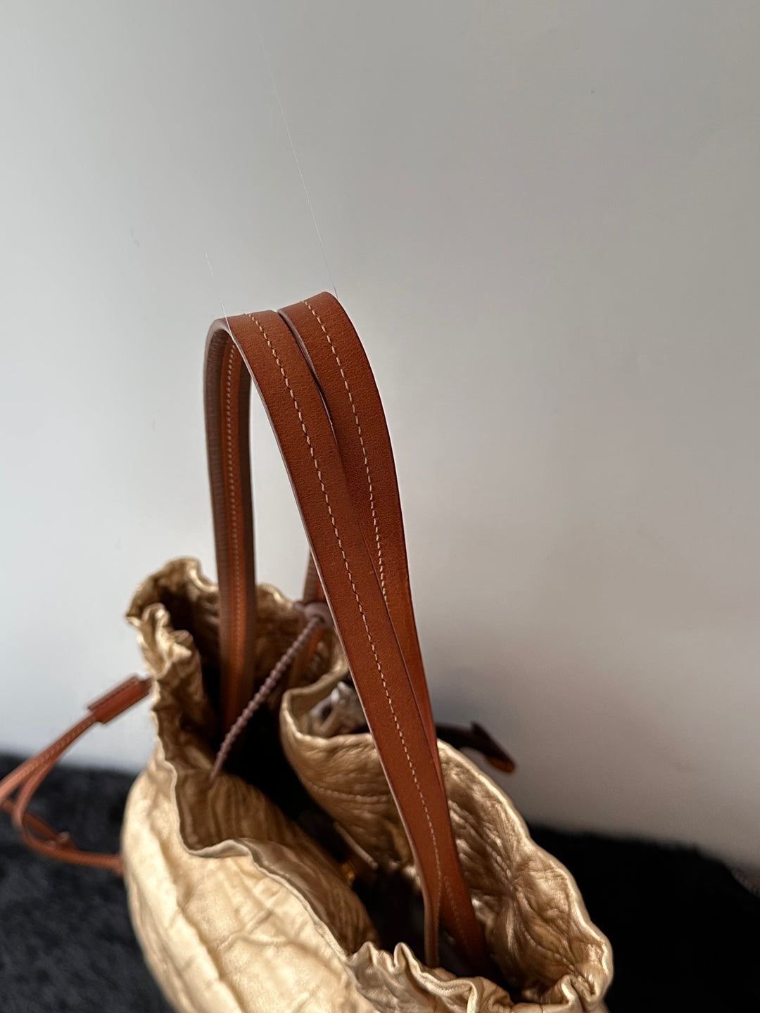 Prada 19 Tote Bag 💛✨｜Metallic Gold・Crinkled Leather・Statement Design