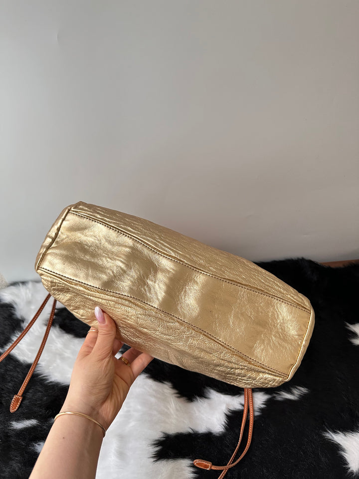 Prada 19 Tote Bag 💛✨｜Metallic Gold・Crinkled Leather・Statement Design