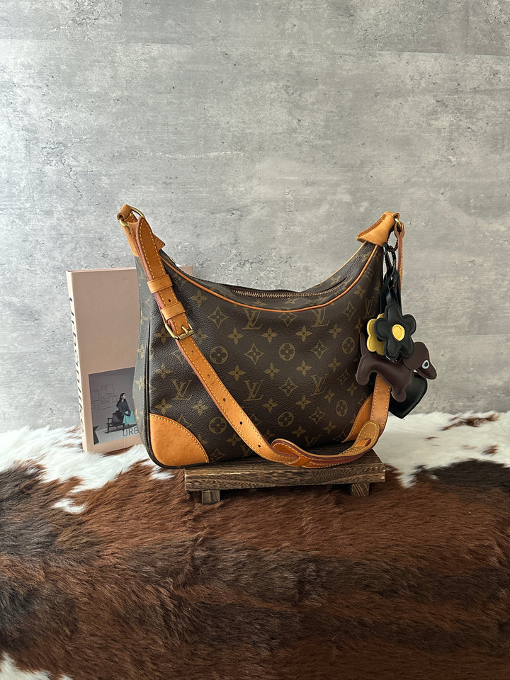 Louis Vuitton Monogram Boulogne Crossbody 🥐🤎｜Iconic Monogram × Crescent Silhouette × Everyday Versatility