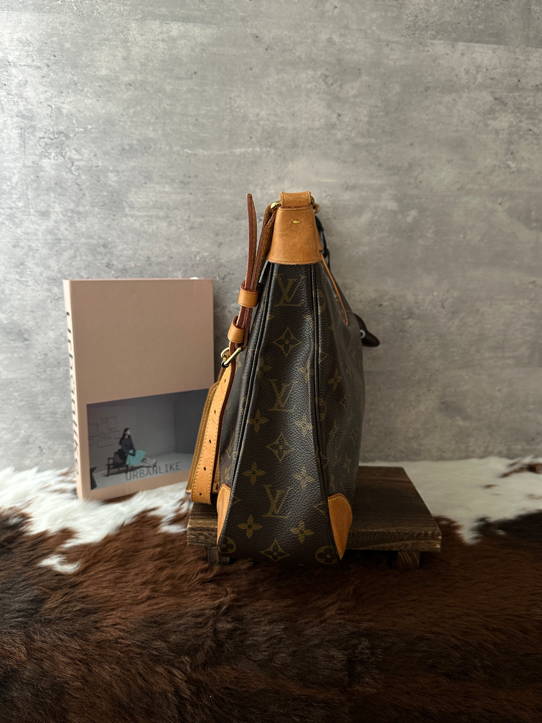 Louis Vuitton Monogram Boulogne Crossbody 🥐🤎｜Iconic Monogram × Crescent Silhouette × Everyday Versatility