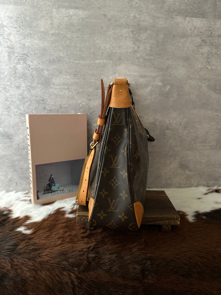 Louis Vuitton Monogram Boulogne Crossbody 🥐🤎｜Iconic Monogram × Crescent Silhouette × Everyday Versatility