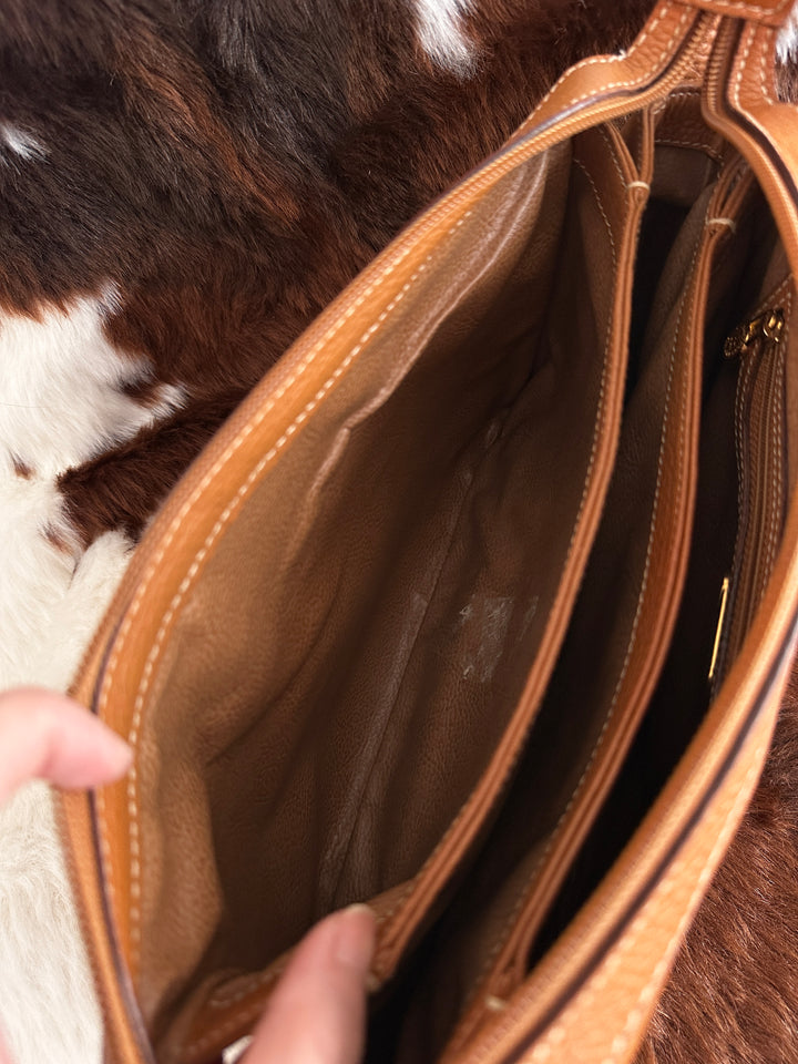 Fendi Caramel Leather Crossbody Bag 🤎🧡｜Vintage Simplicity × Triple-Compartment Design × Full Set Value