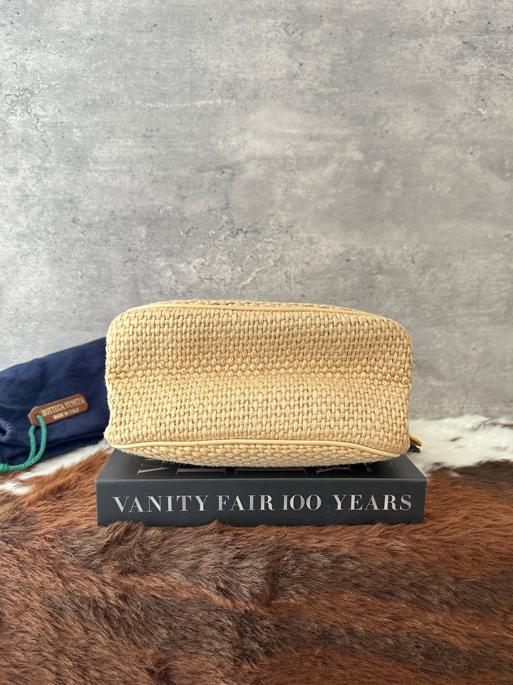 Bottega Veneta Raffia Bucket Bag 🌾🤍｜Woven Raffia × Cream Leather × Gold-Tone Ball Charms