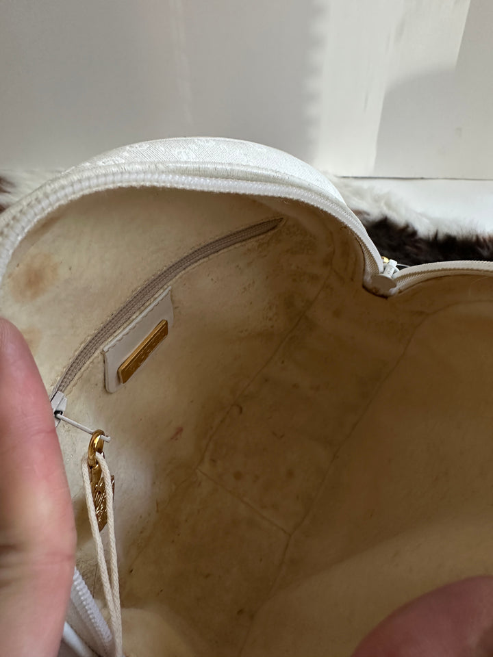 GUCCI Monogram Snow White Circle Bag 🤍｜Lightweight Elegance × Vintage Charm × Everyday Practicality✨