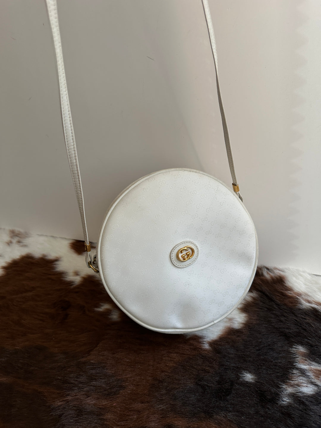 GUCCI Monogram Snow White Circle Bag 🤍｜Lightweight Elegance × Vintage Charm × Everyday Practicality✨