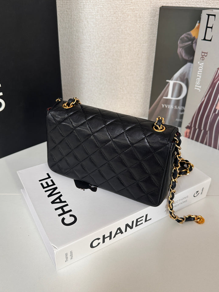 CHANEL Black Bead Shoulder Bag ✨🖤 Excellent Condition!