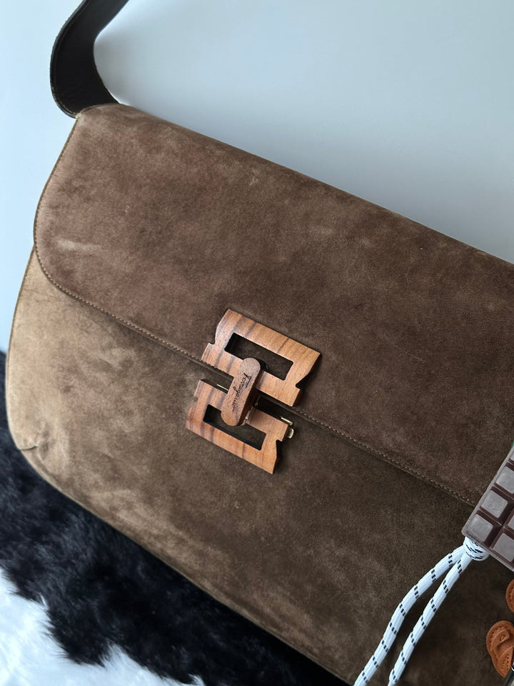 Ferragamo Wooden Gancini Hobo 🤎🪵｜Olive Brown Suede・Rare Walnut Buckle・Vintage Dream