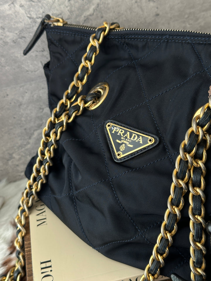 Prada Quilted Nylon Chain Shoulder Bag 💙🖤｜Dark Navy Nylon × Leather-Woven Chain × Convertible Styling