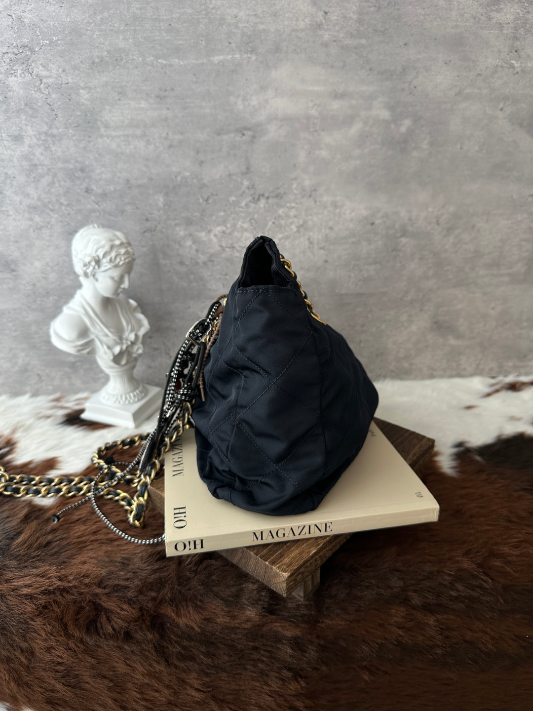 Prada Quilted Nylon Chain Shoulder Bag 💙🖤｜Dark Navy Nylon × Leather-Woven Chain × Convertible Styling