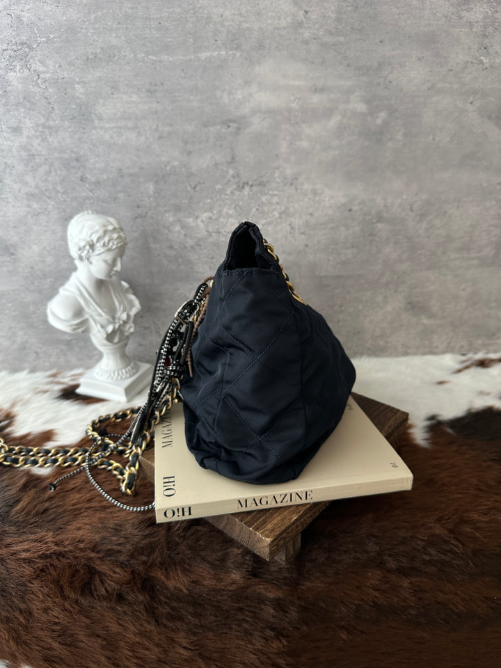 Prada Quilted Nylon Chain Shoulder Bag 💙🖤｜Dark Navy Nylon × Leather-Woven Chain × Convertible Styling