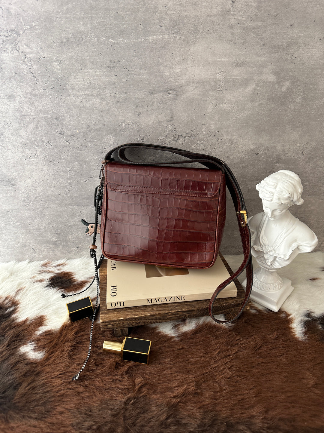 Ferragamo Croc-Embossed Box Crossbody Bag 😍🤎｜Croc-Embossed Leather × Gancini Hardware × Adjustable Strap