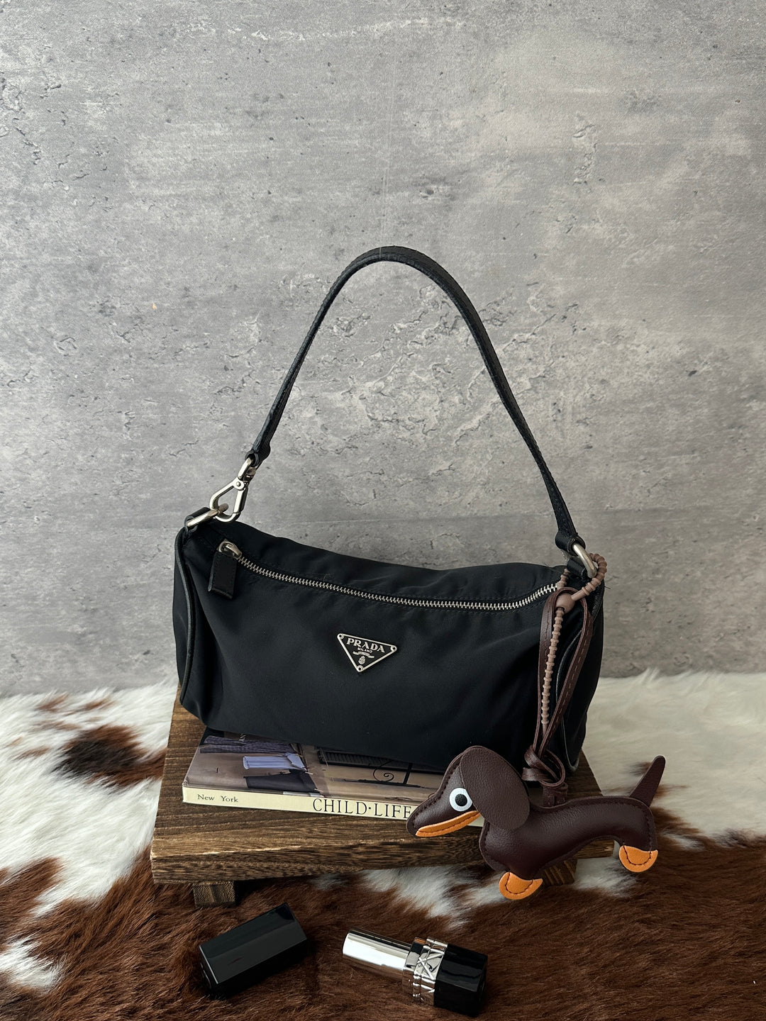 Prada Nylon Mini Shoulder Bag 🖤✨｜Iconic Nylon × Compact Silhouette × Convertible Styling