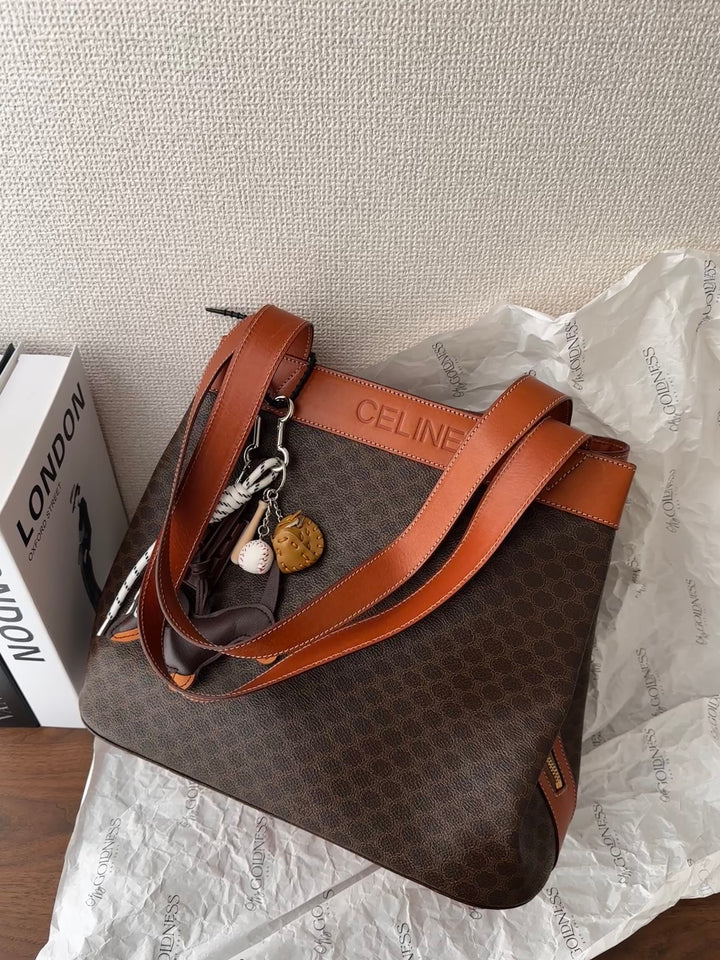 CELINE Macadam Monogram Tote Bag（Brown × Tan Leather Trim）｜Spacious Everyday Elegance ✨👜