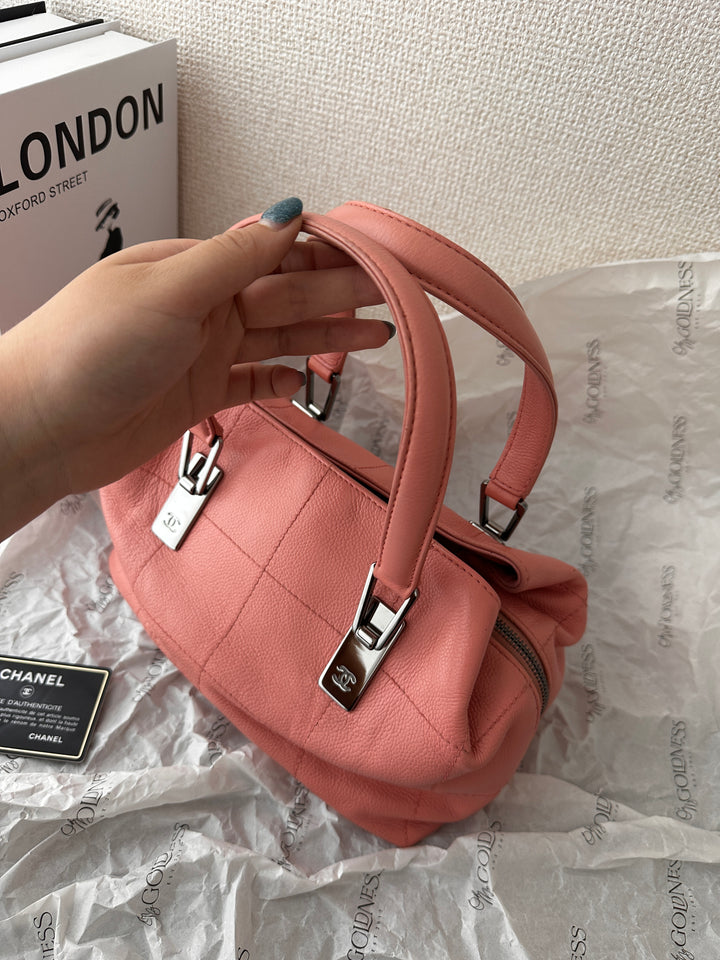 CHANEL Bowling Bag（Pink Caviar Leather × Silver Hardware）｜Playful Elegance 🎀✨