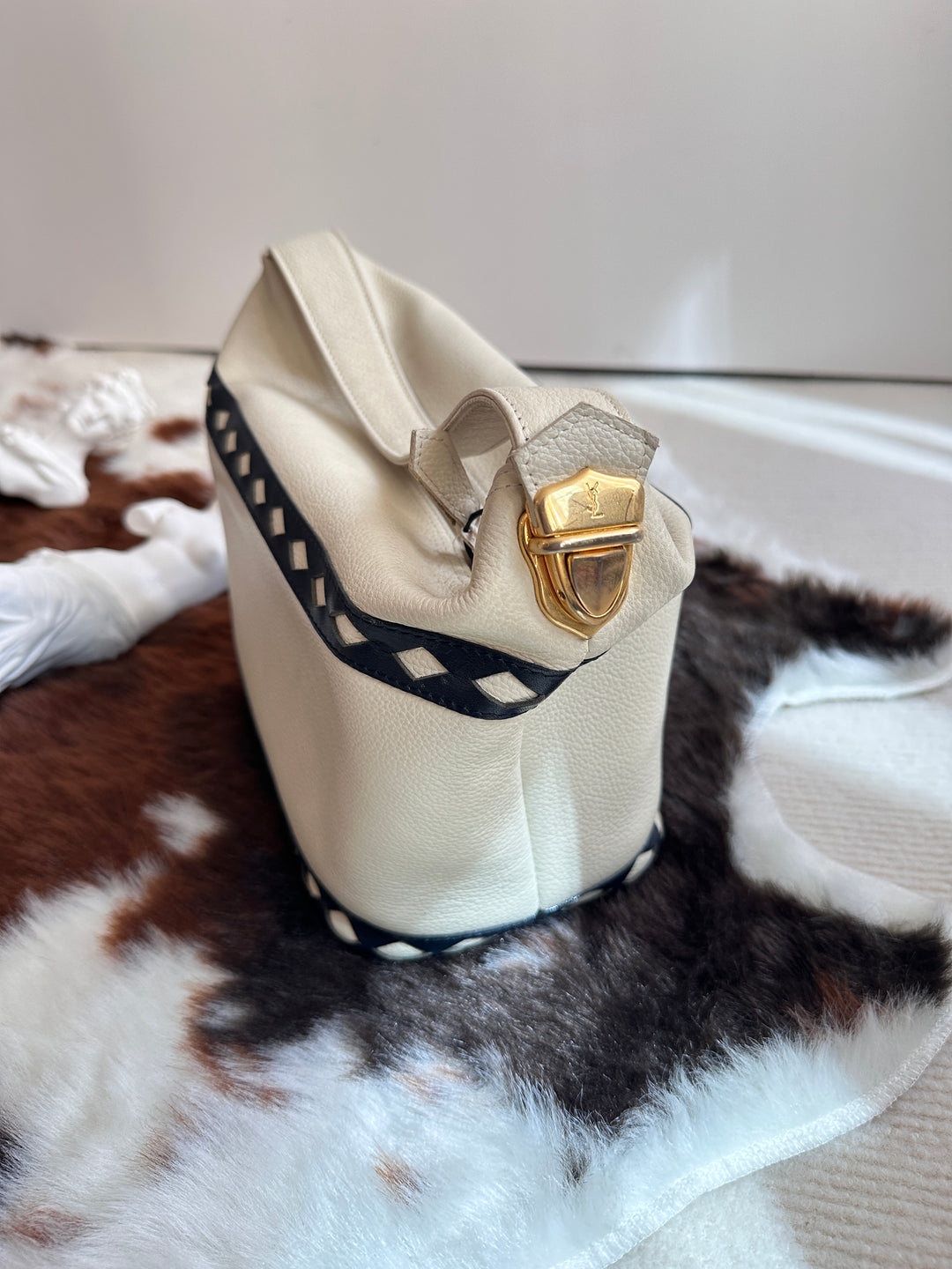 Yves Saint Laurent Ivory Leather “Lunch Box” Hobo 🤍 | Minimal Form, Maximum Charm