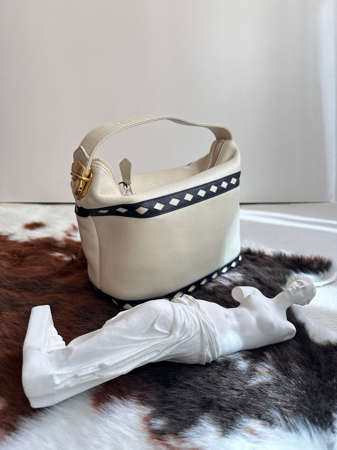 Yves Saint Laurent Ivory Leather “Lunch Box” Hobo 🤍 | Minimal Form, Maximum Charm