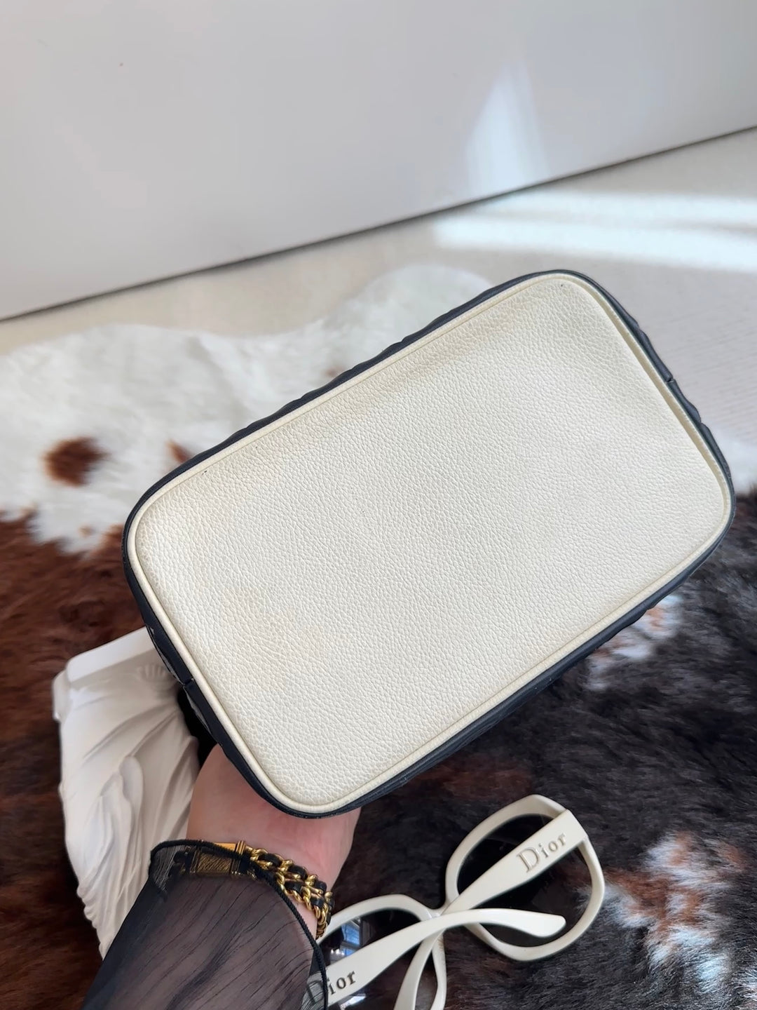 Yves Saint Laurent Ivory Leather “Lunch Box” Hobo 🤍 | Minimal Form, Maximum Charm