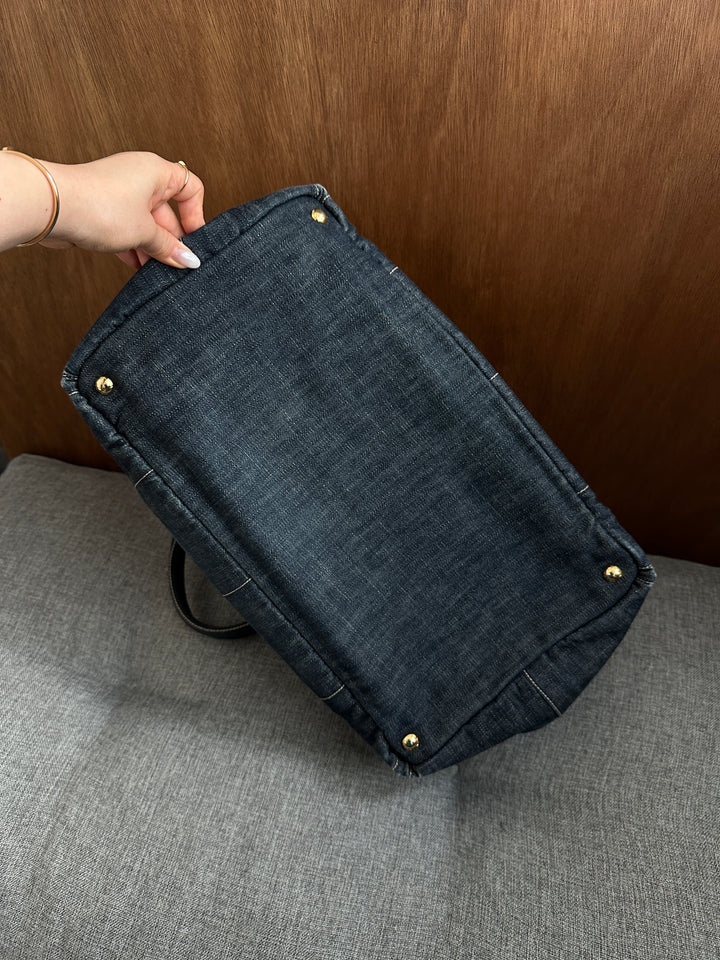 Prada Canapa Denim Tote 💙✨｜Denim Canvas × Embroidered Logo × Striped Interior