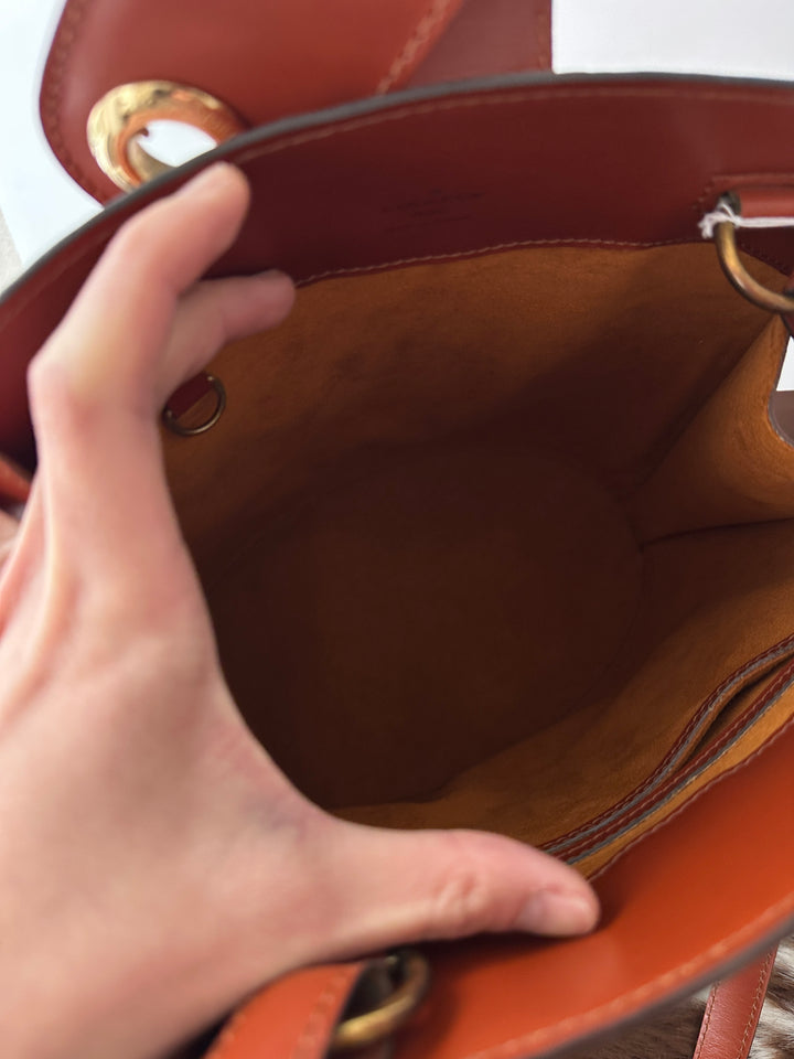 Louis Vuitton Caramel Epi Leather Turn Lock Bucket Bag 🤎