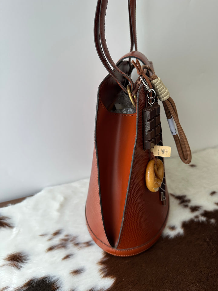 Louis Vuitton Caramel Epi Leather Turn Lock Bucket Bag 🤎