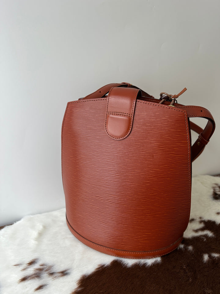 Louis Vuitton Caramel Epi Leather Turn Lock Bucket Bag 🤎