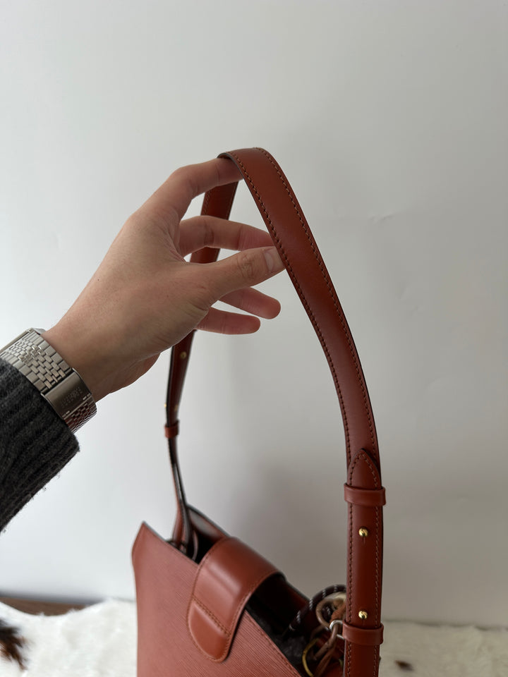 Louis Vuitton Caramel Epi Leather Turn Lock Bucket Bag 🤎