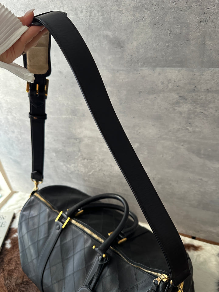 Chanel Boston 45 🖤✨｜Quilted Leather × Gold-Tone CC Tag × Original Strap
