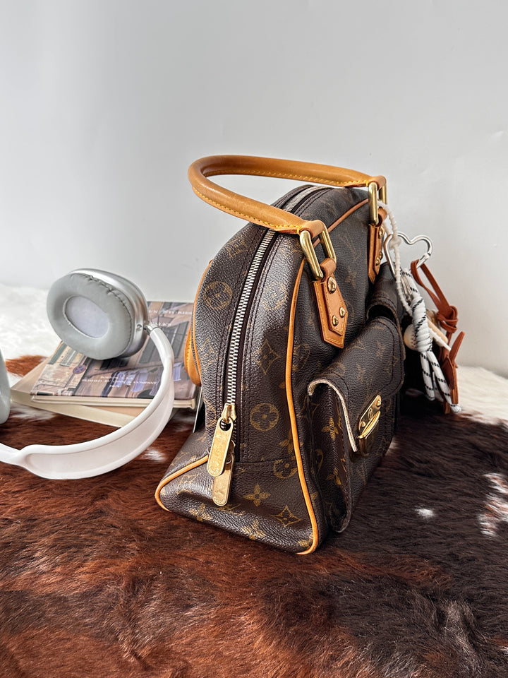 Louis Vuitton Monogram Manhattan PM Bag 🤎｜Classic Monogram × Pocket Detail × Great Value