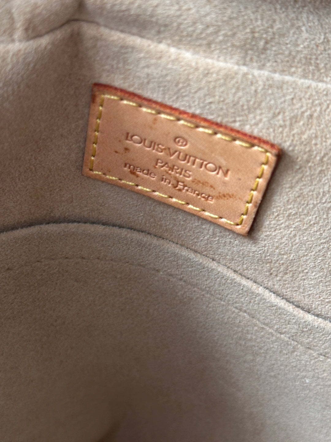 Louis Vuitton Monogram Manhattan PM Bag 🤎｜Classic Monogram × Pocket Detail × Great Value