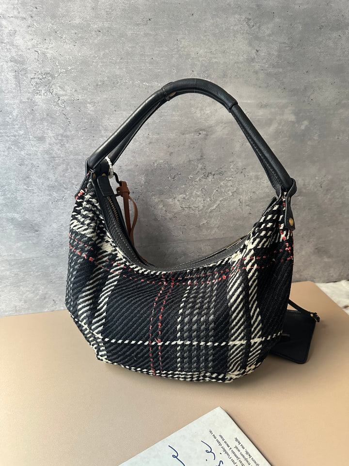 Ferragamo Plaid Wool Crescent Hobo Bag 🤍🖤｜Plaid Wool × Crescent Silhouette × Matching Pouch